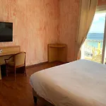 Le Beau Hotel