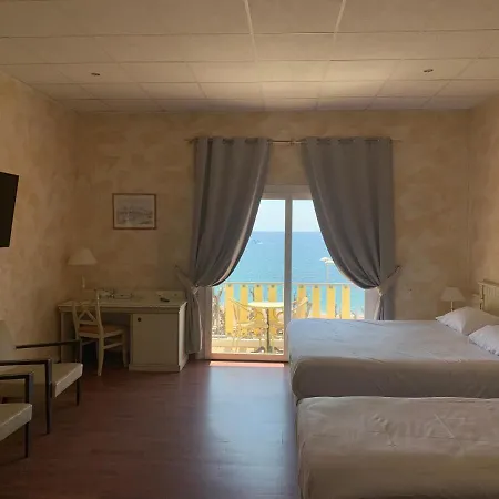 Le Beau Hotel