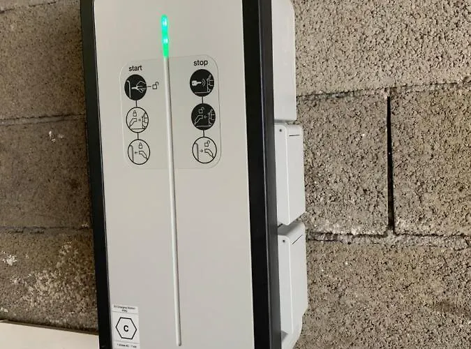 乐贝雅赛舒尔酒店 酒店 3*