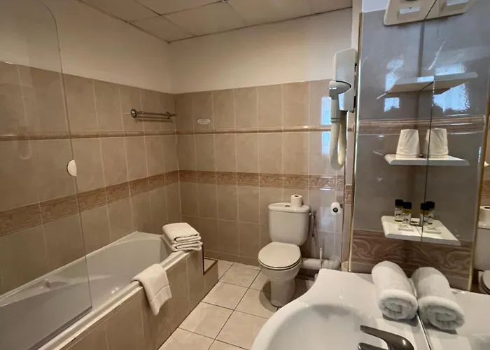 乐贝雅赛舒尔酒店