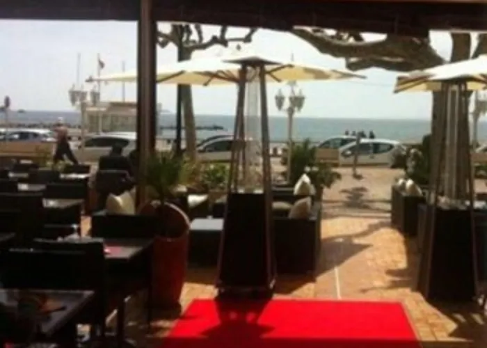 乐贝雅赛舒尔酒店